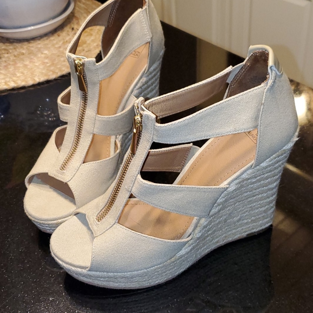 14th & Union Wedge Sandals